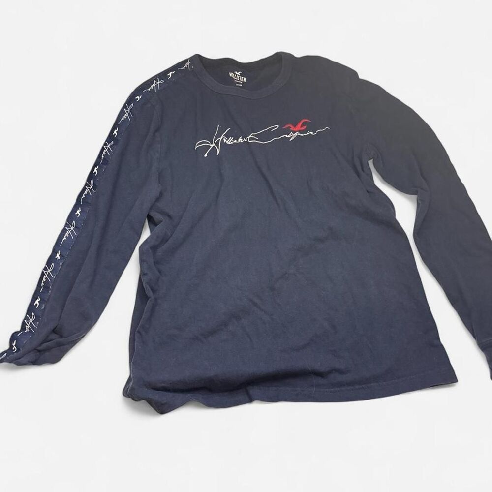 Hollister Co Men's Navy Blue Long Sleeve T-shirt XS